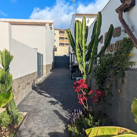 Appartamento Casa Roberta Fuego Arona  Esterno foto